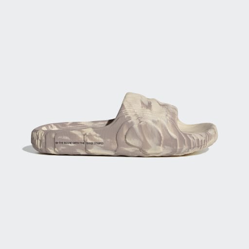 ISLAND CLUB ADILETTE 22 SLIDES - Sand Strata / Wonder Taupe / Core Black