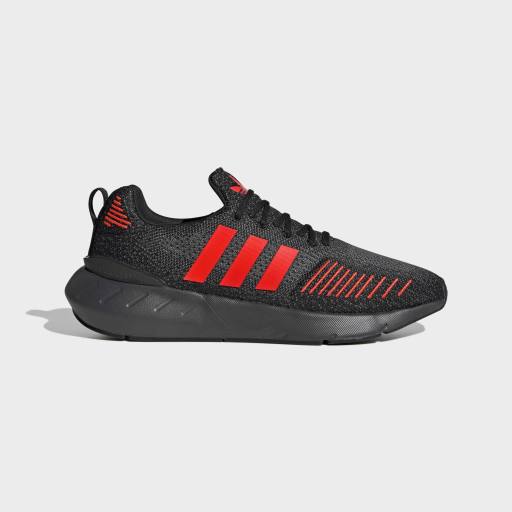 SWIFT RUN 22 SHOES - Core Black / Solar Red / Grey Five
