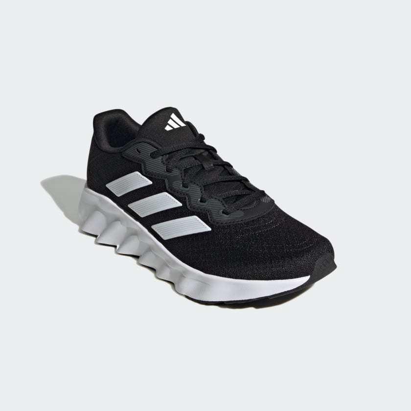 SWITCH MOVE RUNNING SHOES - Core Black / Ftwr White / Grey Six