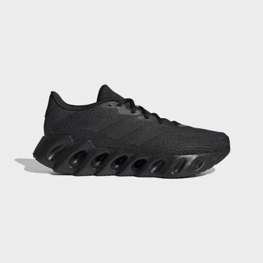 SWITCH RUN RUNNING SHOES - Core Black / Core Black / Carbon