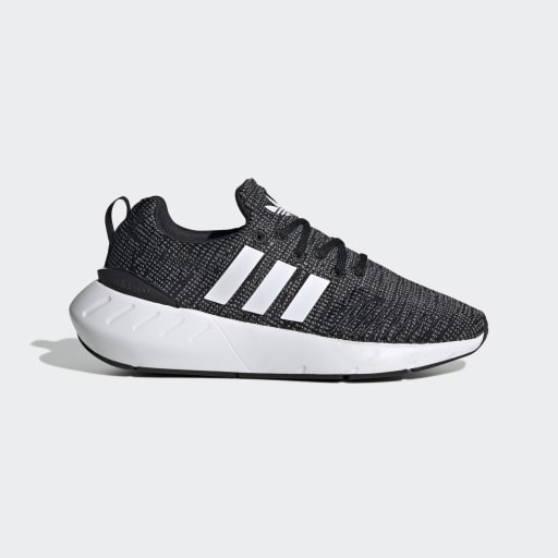 SWIFT RUN 22 SHOES - Core Black / Ftwr White / Grey Five