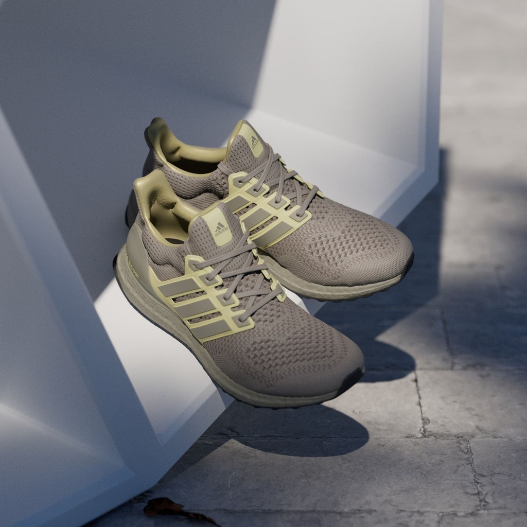 ULTRABOOST 1.0 SHOES - Putty Beige / Powder Yellow / Core Black