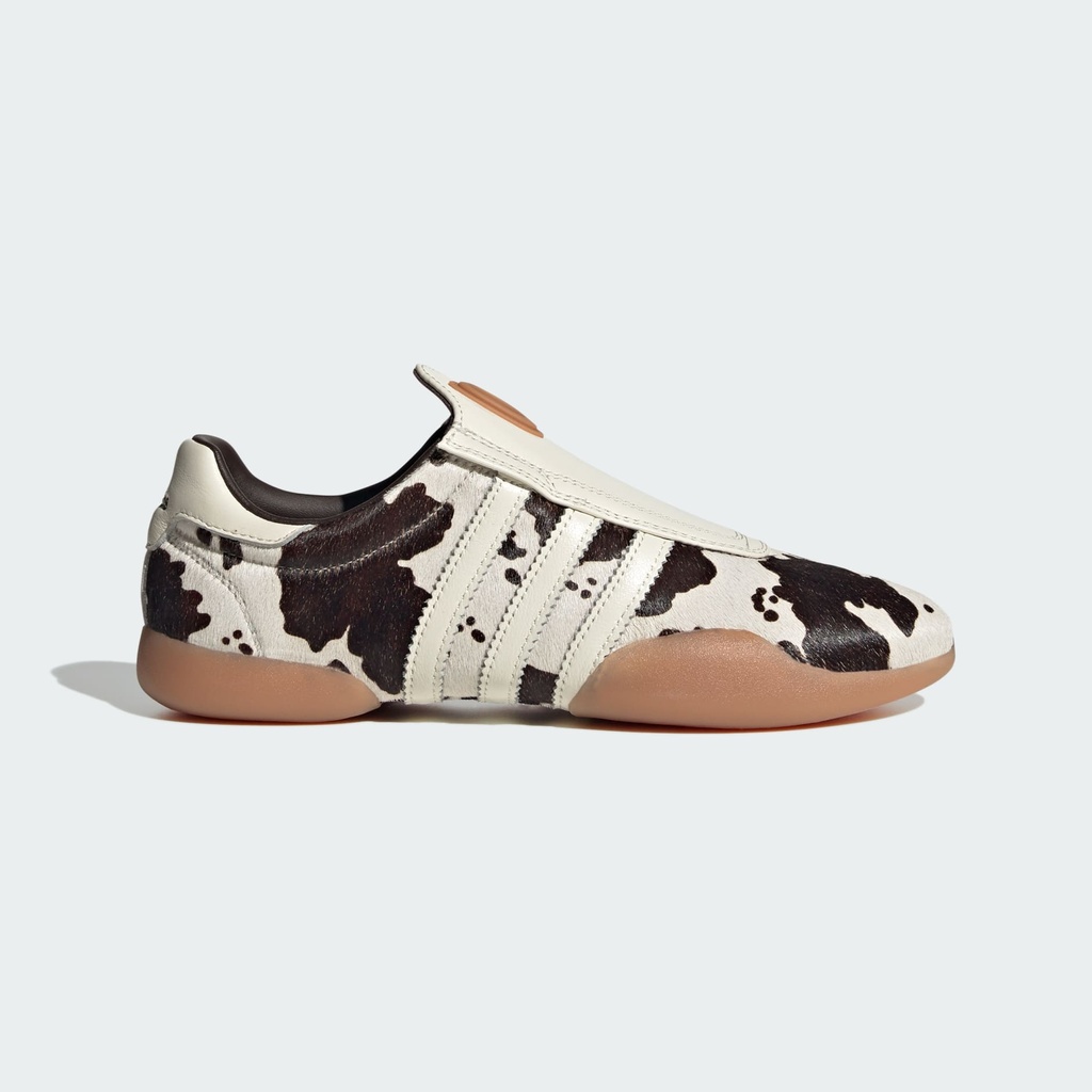 ADIDAS TAEKWONDO MEI SHOES - Off White / Core Black / Gum