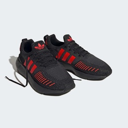 SWIFT RUN 22 SHOES - Core Black / Solar Red / Grey Five